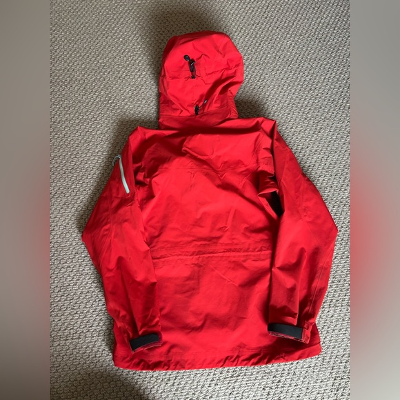 Arc’teryx Gore-Tex ProShell women’s jacket - Picture 7 of 8